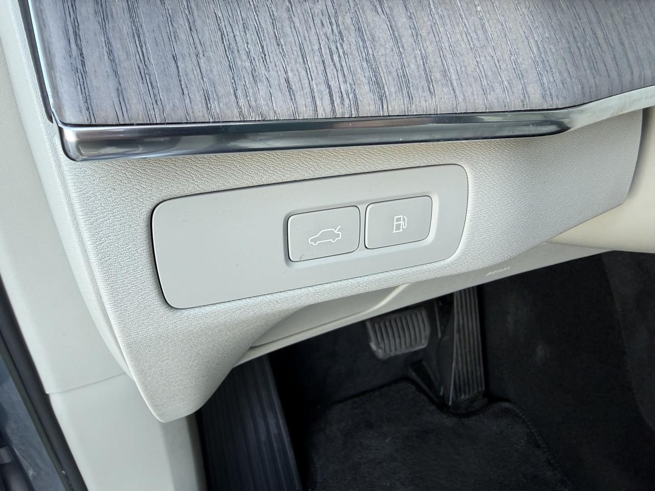 2023 VOLVO XC90 Recharge Plug-In Hybrid Ultimate Knoxville TN