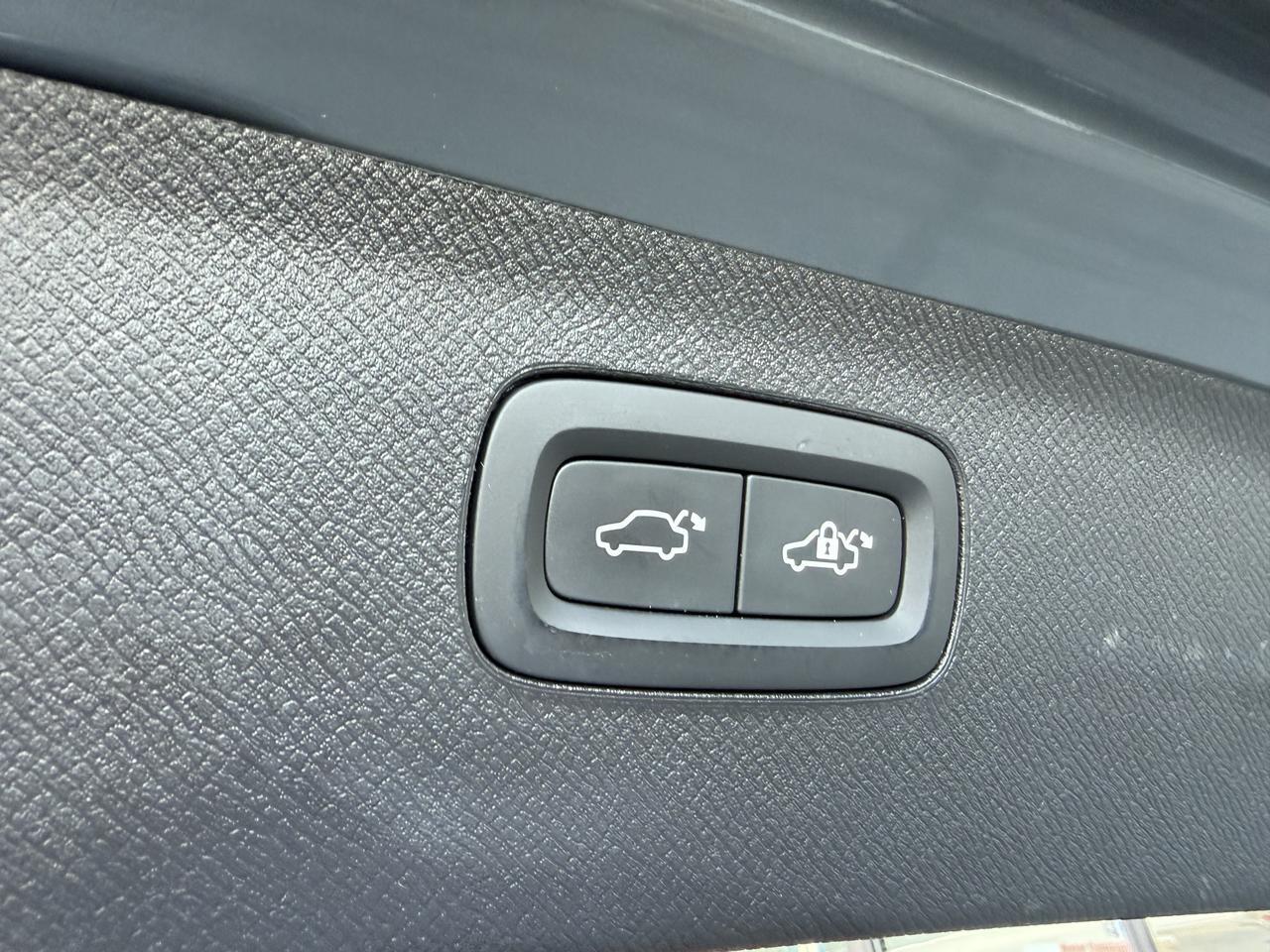 2023 VOLVO XC90 Recharge Plug-In Hybrid Ultimate Knoxville TN