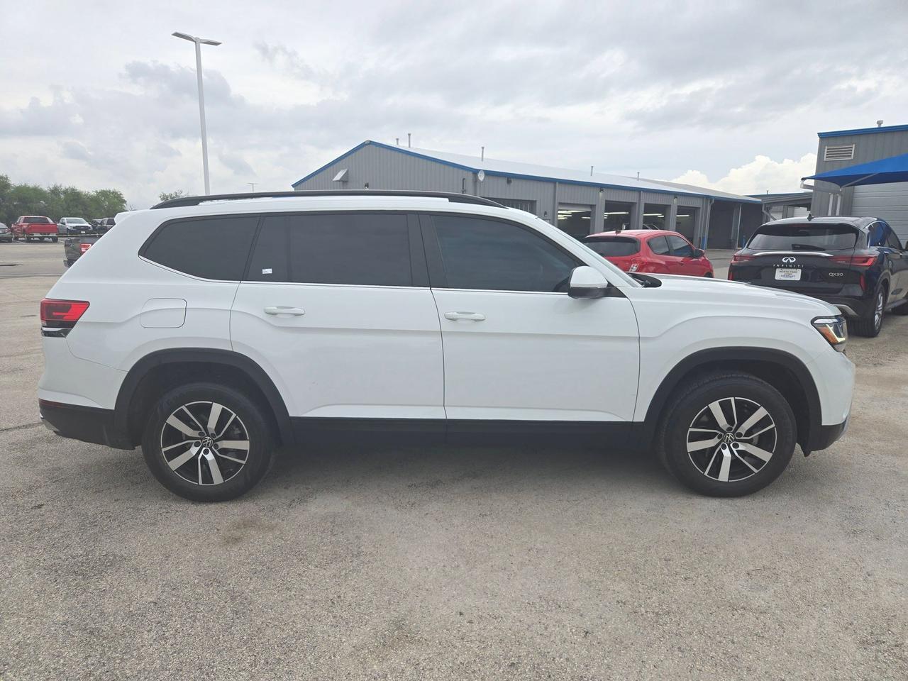 2023 Volkswagen Atlas 2.0T SE