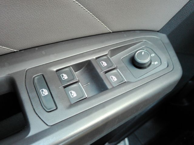 2023 Volkswagen Atlas 2.0T SE w/Technology Plano TX