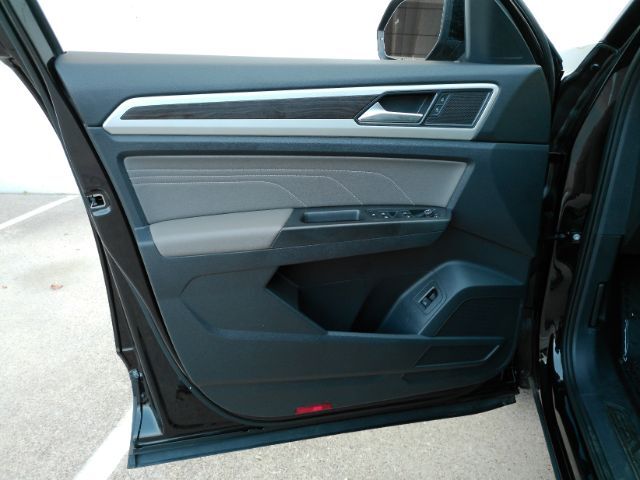 2023 Volkswagen Atlas 2.0T SE w/Technology Plano TX