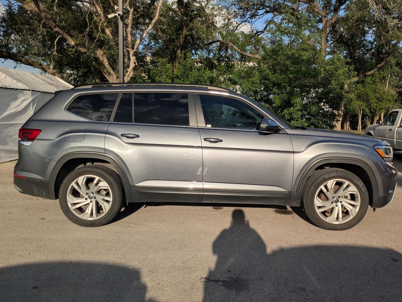 2023 Volkswagen Atlas 2.0T SE w/Technology