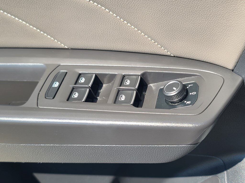 2023 Volkswagen Atlas 2.0T SE w/Technology Springfield VA