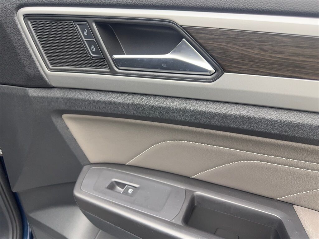 2023 Volkswagen Atlas 3.6L V6 SE w/Technology CAM,HTD STS,BLIND SPOT,3RD Irving TX