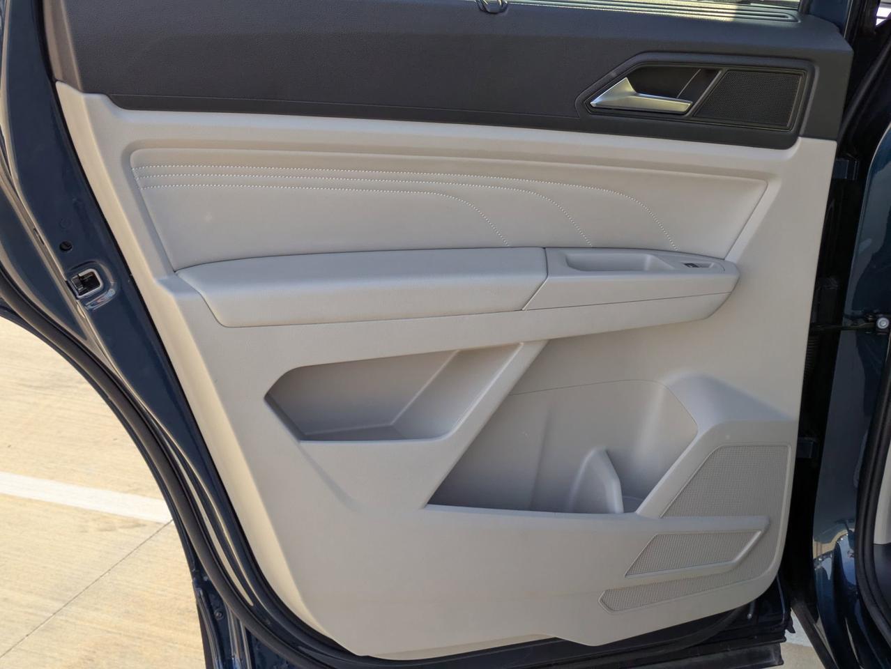 2023 Volkswagen Atlas 3.6L V6 SE w/Technology Castroville TX