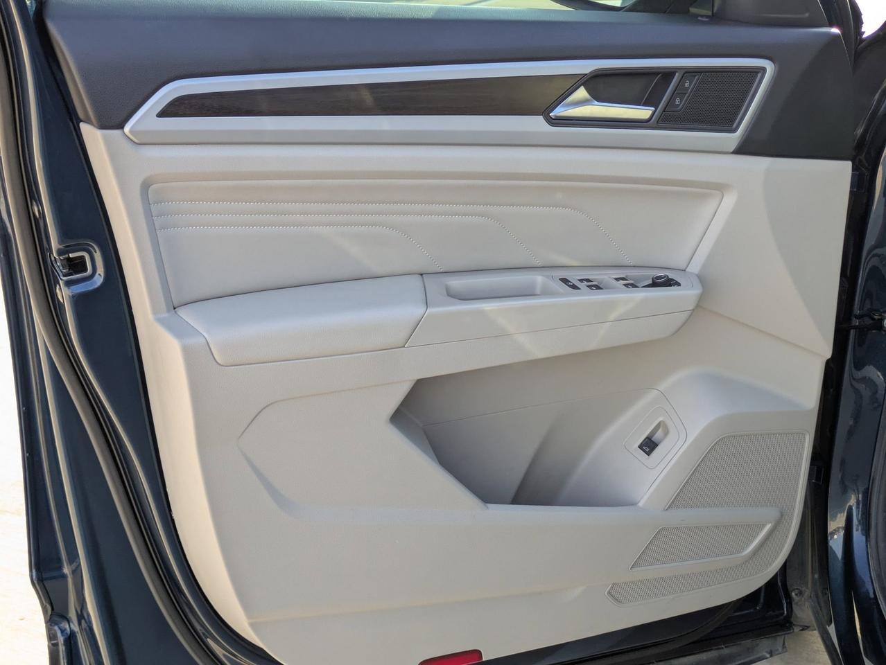 2023 Volkswagen Atlas 3.6L V6 SE w/Technology Castroville TX