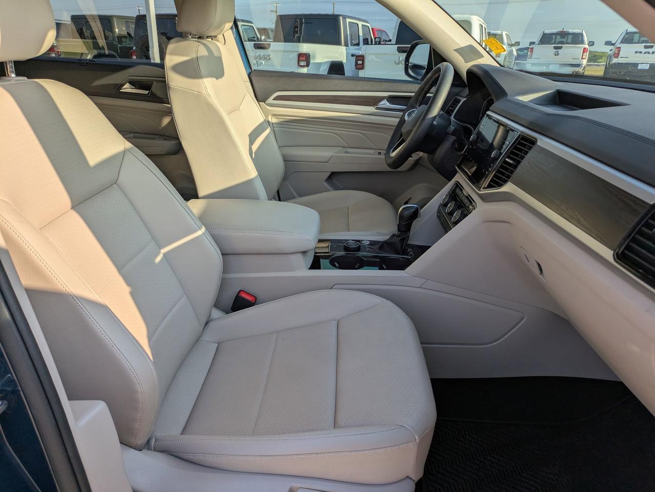 2023 Volkswagen Atlas 3.6L V6 SE w/Technology Castroville TX