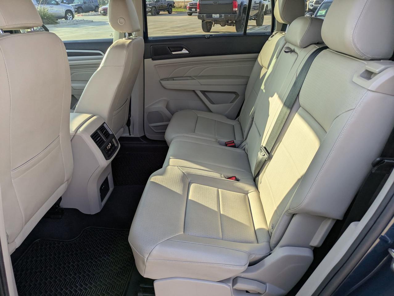 2023 Volkswagen Atlas 3.6L V6 SE w/Technology Castroville TX