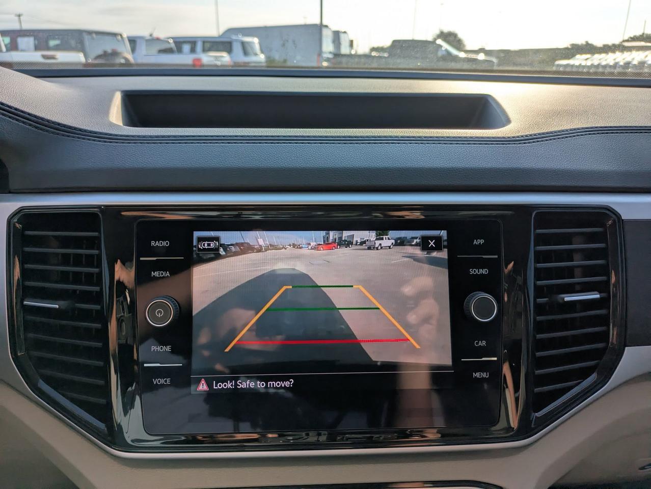 2023 Volkswagen Atlas 3.6L V6 SE w/Technology Castroville TX