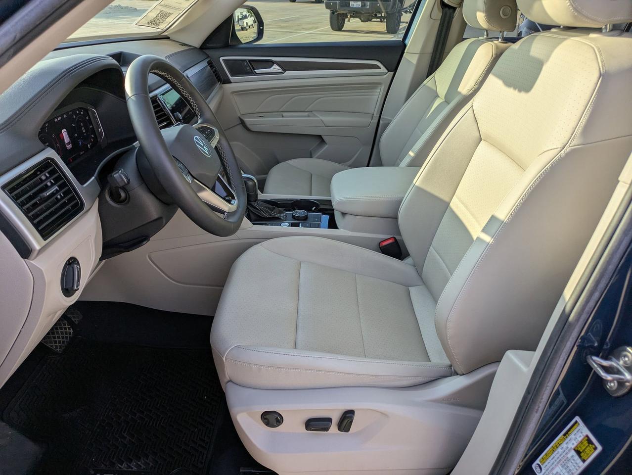 2023 Volkswagen Atlas 3.6L V6 SE w/Technology Castroville TX