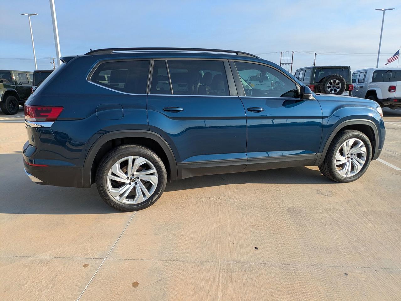 2023 Volkswagen Atlas 3.6L V6 SE w/Technology Castroville TX
