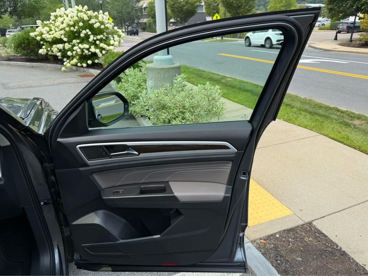 2023 Volkswagen Atlas 3.6L V6 SE w/Technology Wellesley MA