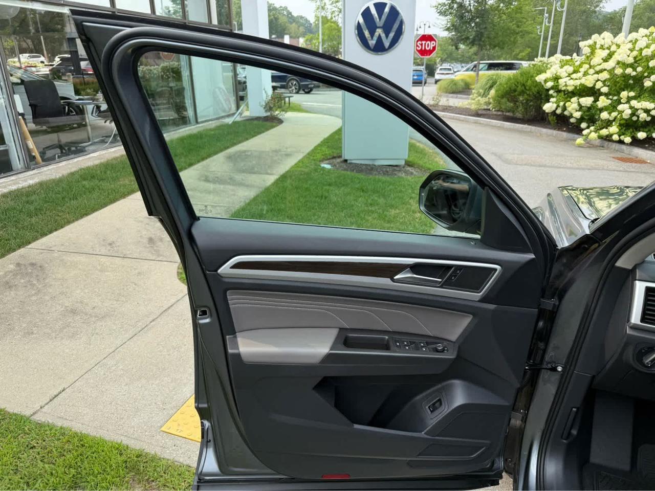 2023 Volkswagen Atlas 3.6L V6 SE w/Technology Wellesley MA