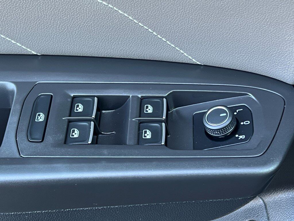 2023 Volkswagen Atlas 3.6L V6 SE w/Technology Springfield VA