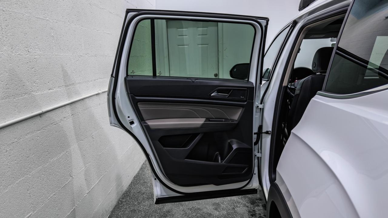 2023 Volkswagen Atlas 3.6L V6 SEL Premium R-Line 4MOTION Tallmadge OH