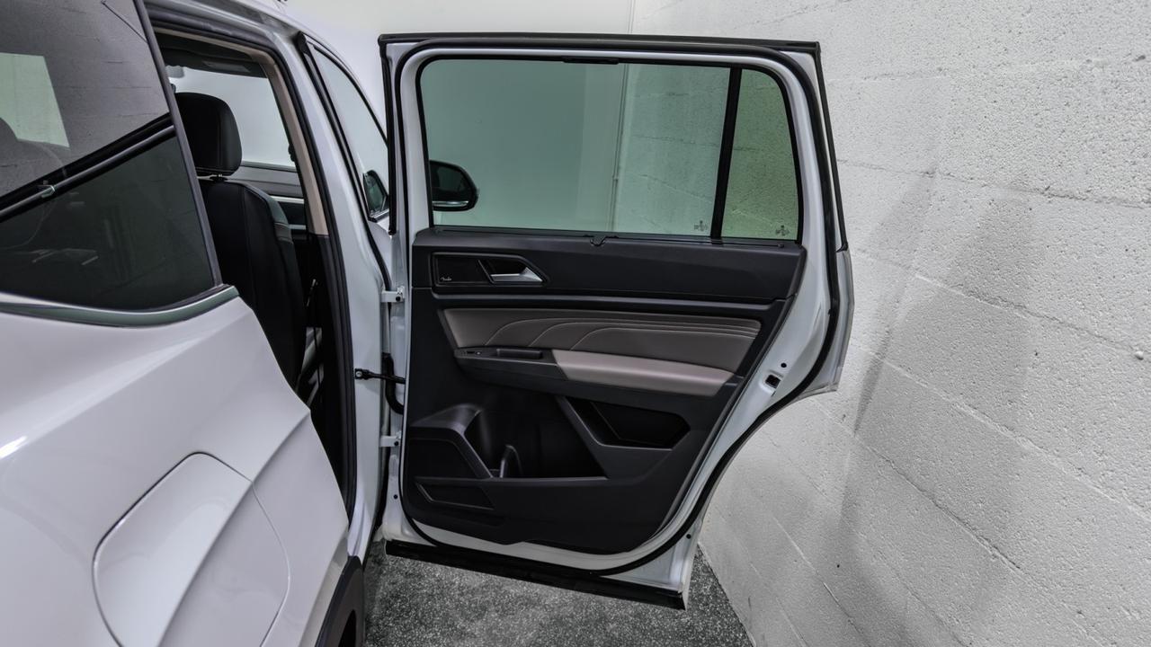 2023 Volkswagen Atlas 3.6L V6 SEL Premium R-Line 4MOTION Tallmadge OH