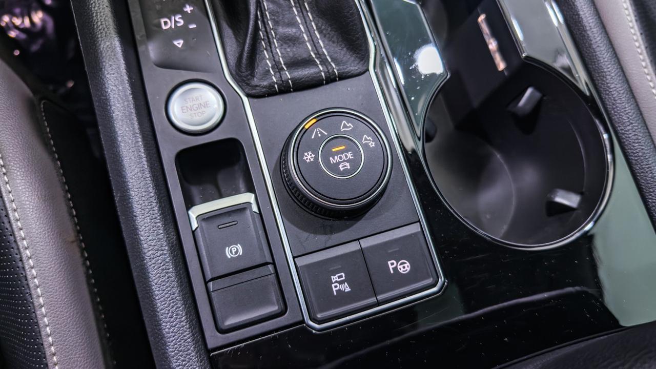 2023 Volkswagen Atlas 3.6L V6 SEL Premium R-Line 4MOTION Tallmadge OH