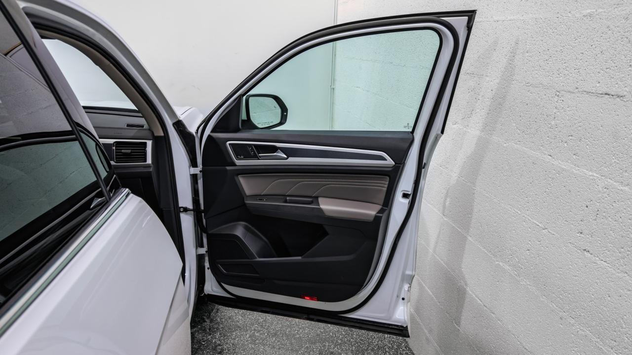 2023 Volkswagen Atlas 3.6L V6 SEL Premium R-Line 4MOTION Tallmadge OH