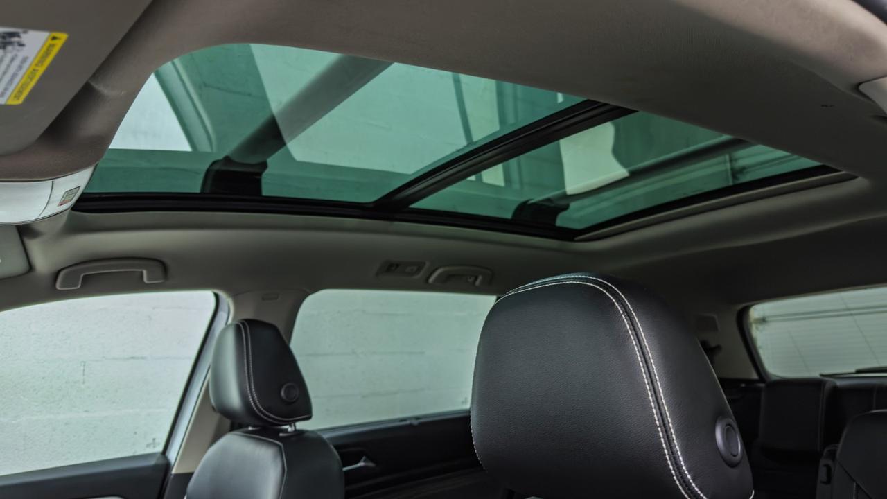 2023 Volkswagen Atlas 3.6L V6 SEL Premium R-Line 4MOTION Tallmadge OH