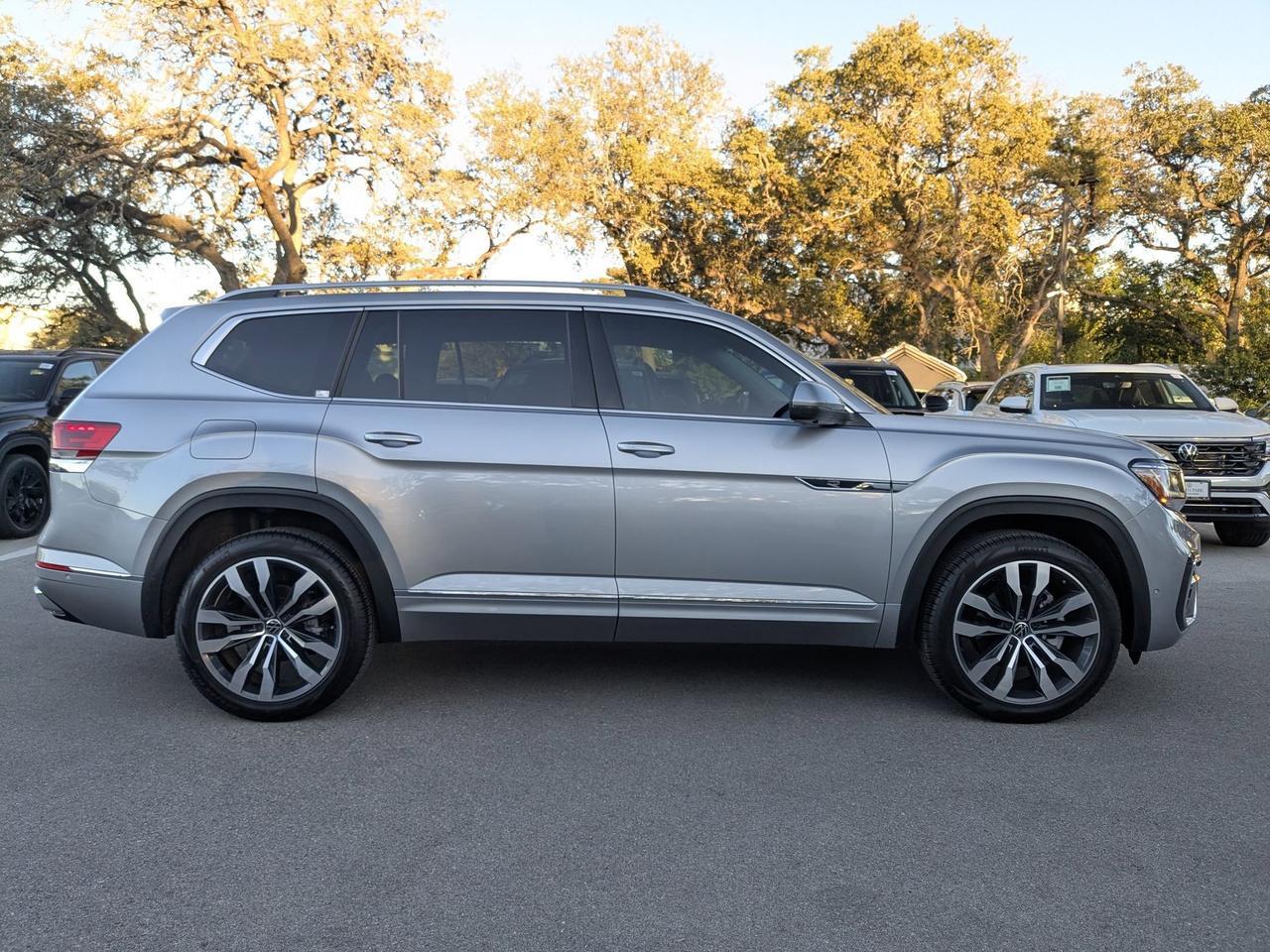 2023 Volkswagen Atlas 3.6L V6 SEL Premium R-Line