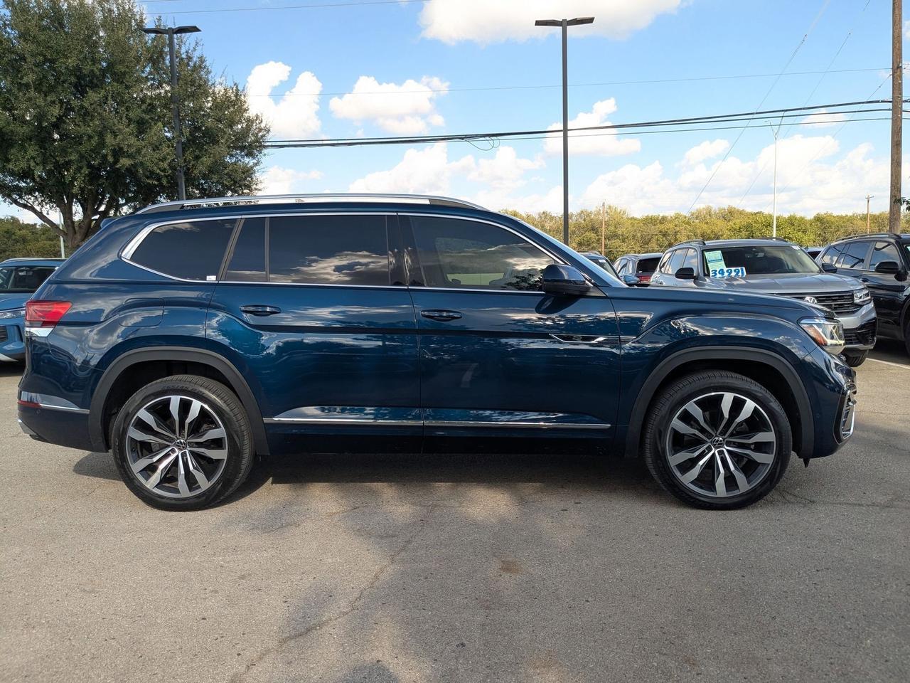 2023 Volkswagen Atlas 3.6L V6 SEL Premium R-Line