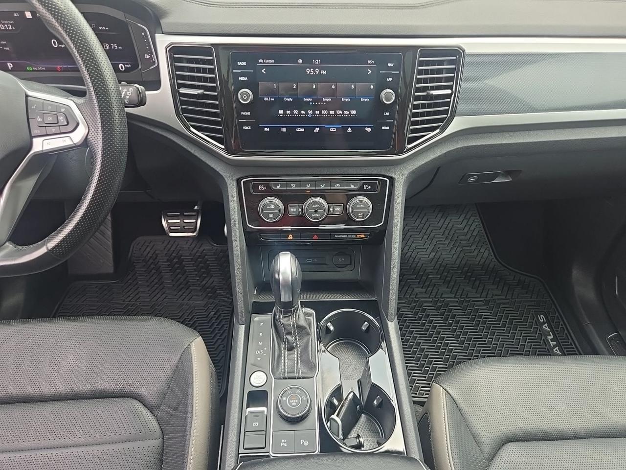 2023 Volkswagen Atlas 3.6L V6 SEL Premium R-Line Fredericksburg VA