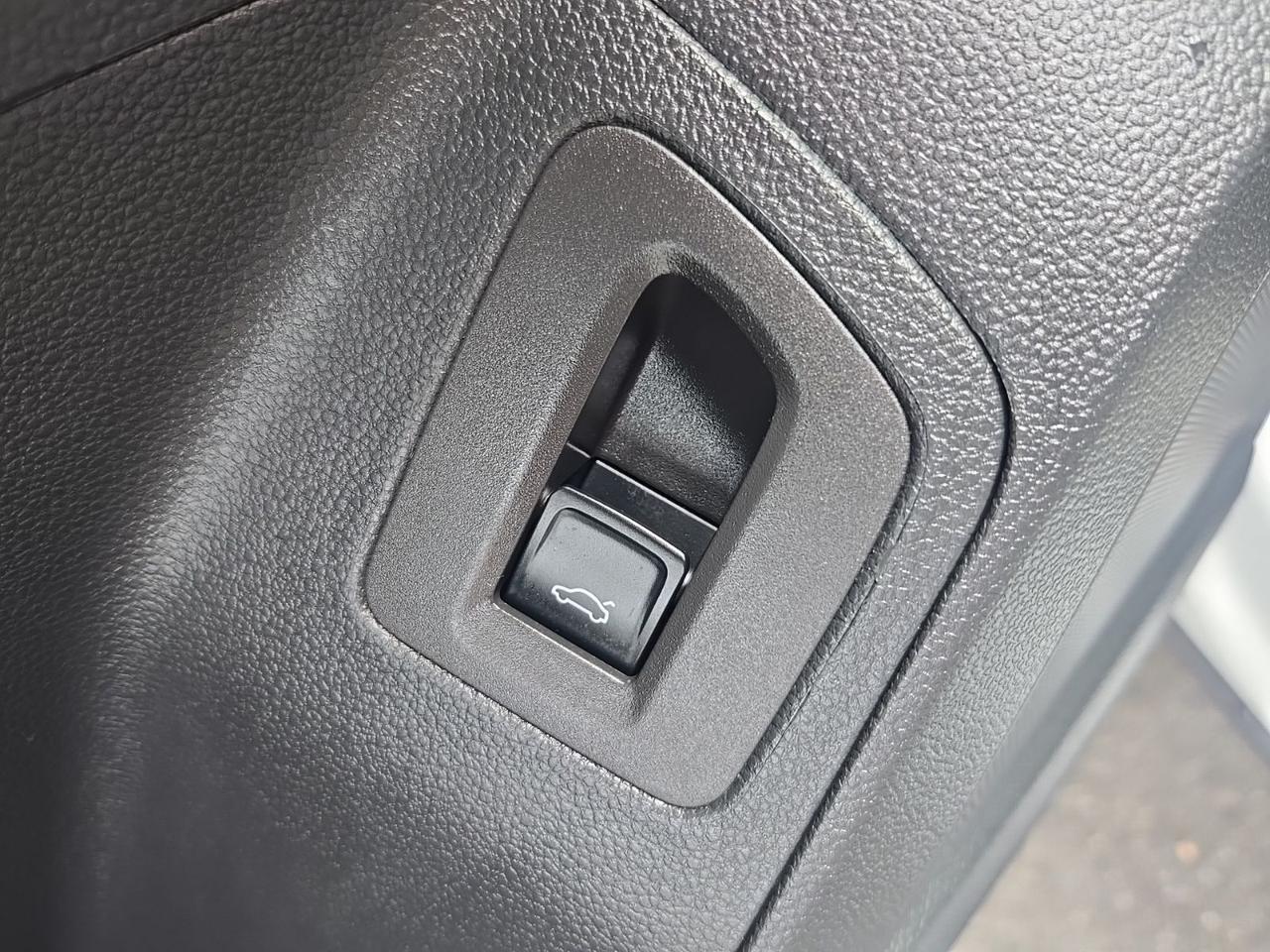 2023 Volkswagen Atlas 3.6L V6 SEL Premium R-Line Fredericksburg VA