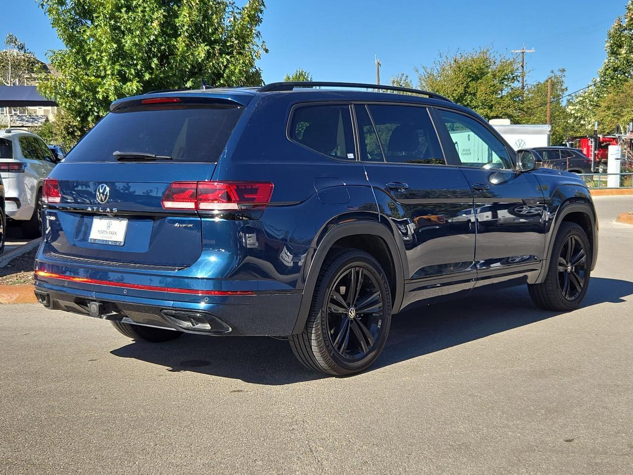 2023 Volkswagen Atlas 3.6L V6 SEL R-Line Black