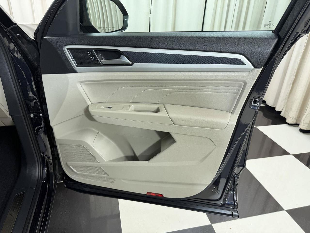 2023 Volkswagen Atlas 3.6L V6 SEL R-Line Annapolis MD