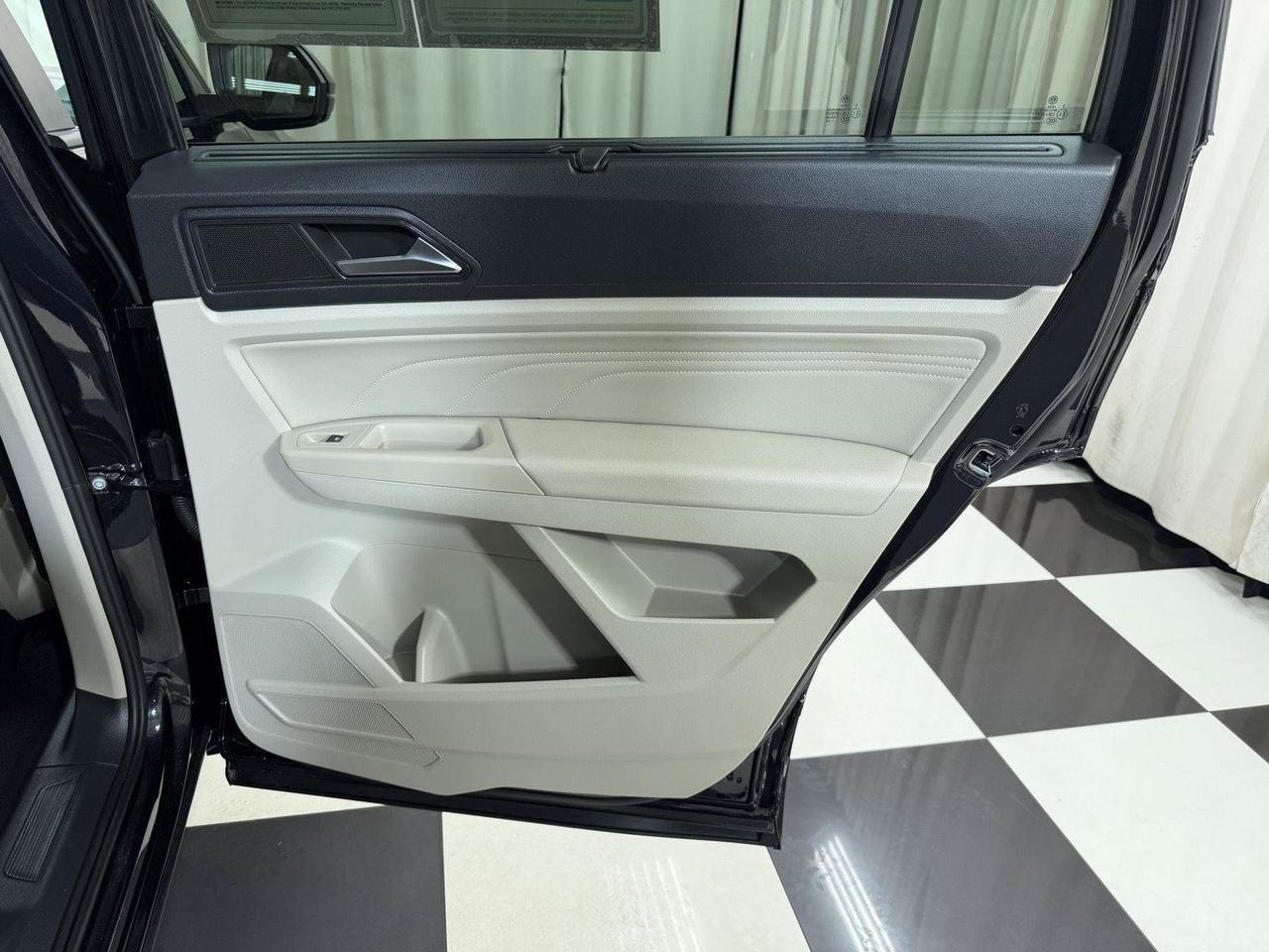 2023 Volkswagen Atlas 3.6L V6 SEL R-Line Annapolis MD
