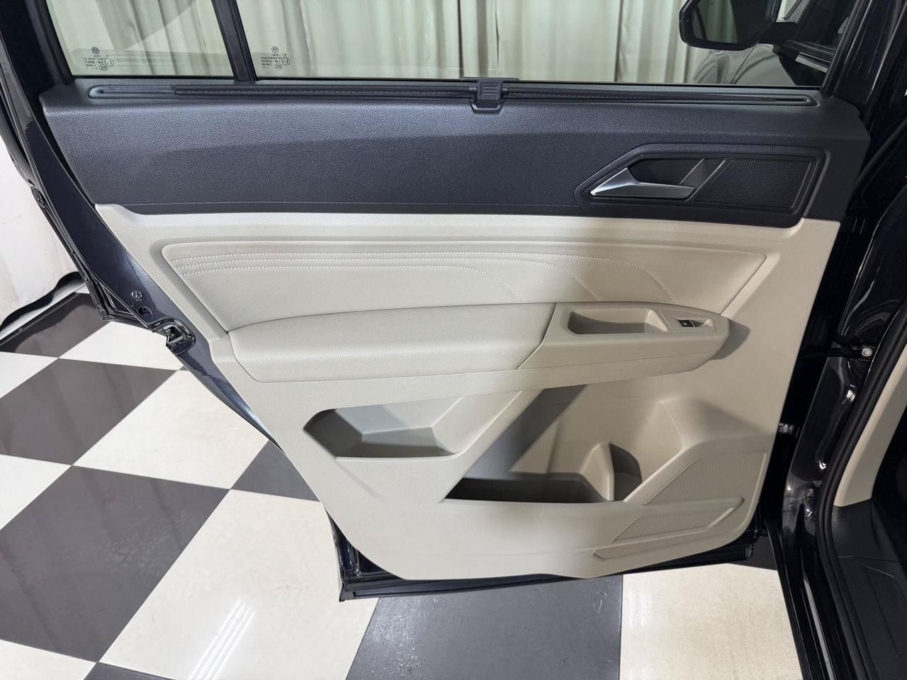 2023 Volkswagen Atlas 3.6L V6 SEL R-Line Annapolis MD