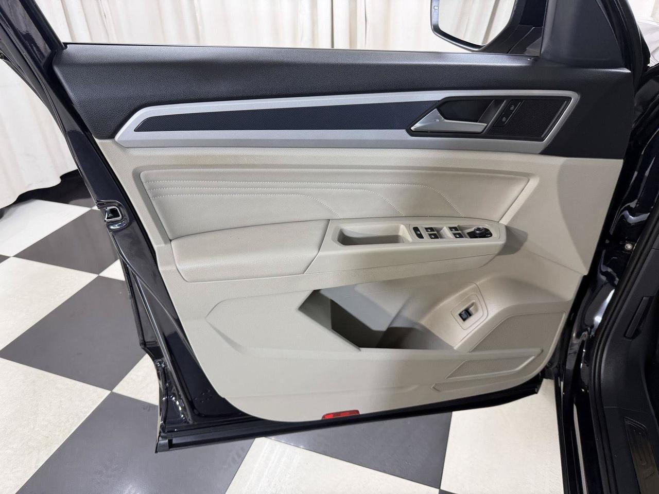 2023 Volkswagen Atlas 3.6L V6 SEL R-Line Annapolis MD