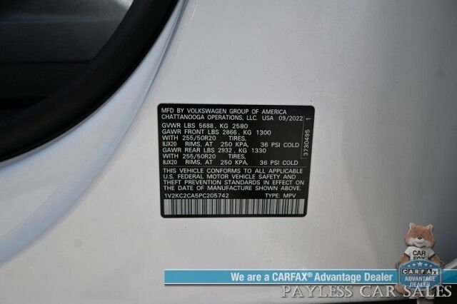 2023 Volkswagen Atlas Cross Sport 2.0T SE / AWD / Power & Heated Leather Seats / Panoramic Sunroof / Auto Start / Apple CarPlay & Android Auto / Blind Spot & Collision Alert / Lane Depart Alert / Keyless Enry & Start / 1-Owner Anchorage AK