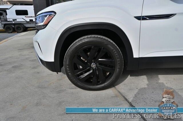 2023 Volkswagen Atlas Cross Sport 2.0T SE / AWD / Power & Heated Leather Seats / Panoramic Sunroof / Auto Start / Apple CarPlay & Android Auto / Blind Spot & Collision Alert / Lane Depart Alert / Keyless Enry & Start / 1-Owner Anchorage AK