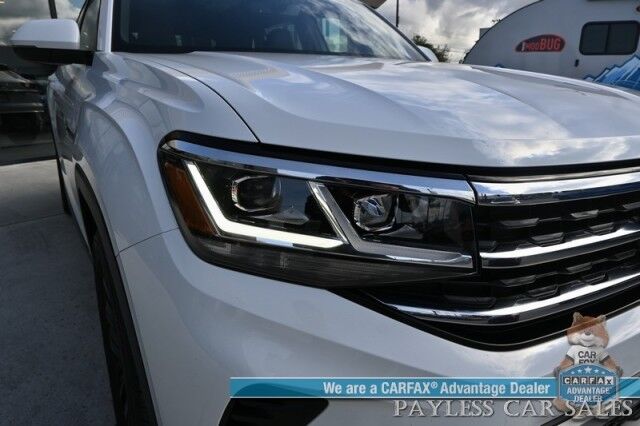 2023 Volkswagen Atlas Cross Sport 2.0T SE / AWD / Power & Heated Leather Seats / Panoramic Sunroof / Auto Start / Apple CarPlay & Android Auto / Blind Spot & Collision Alert / Lane Depart Alert / Keyless Enry & Start / 1-Owner Anchorage AK