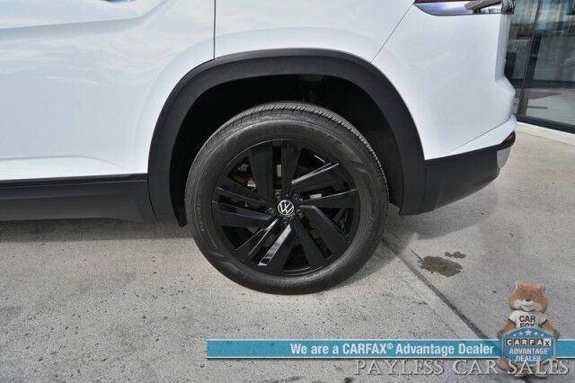 2023 Volkswagen Atlas Cross Sport 2.0T SE / AWD / Power & Heated Leather Seats / Panoramic Sunroof / Auto Start / Apple CarPlay & Android Auto / Blind Spot & Collision Alert / Lane Depart Alert / Keyless Enry & Start / 1-Owner Anchorage AK