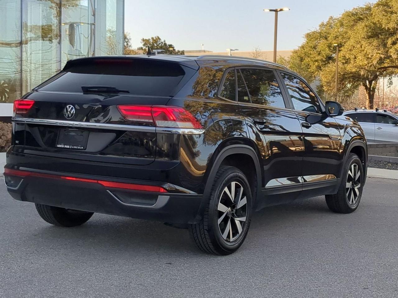 2023 Volkswagen Atlas Cross Sport 2.0T SE