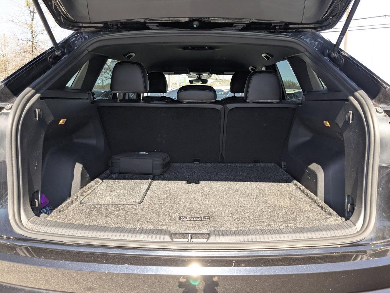 2023 Volkswagen Atlas Cross Sport 2.0T SE