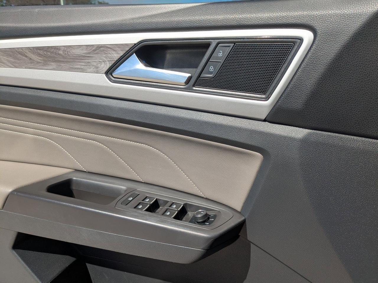 2023 Volkswagen Atlas Cross Sport 2.0T SE