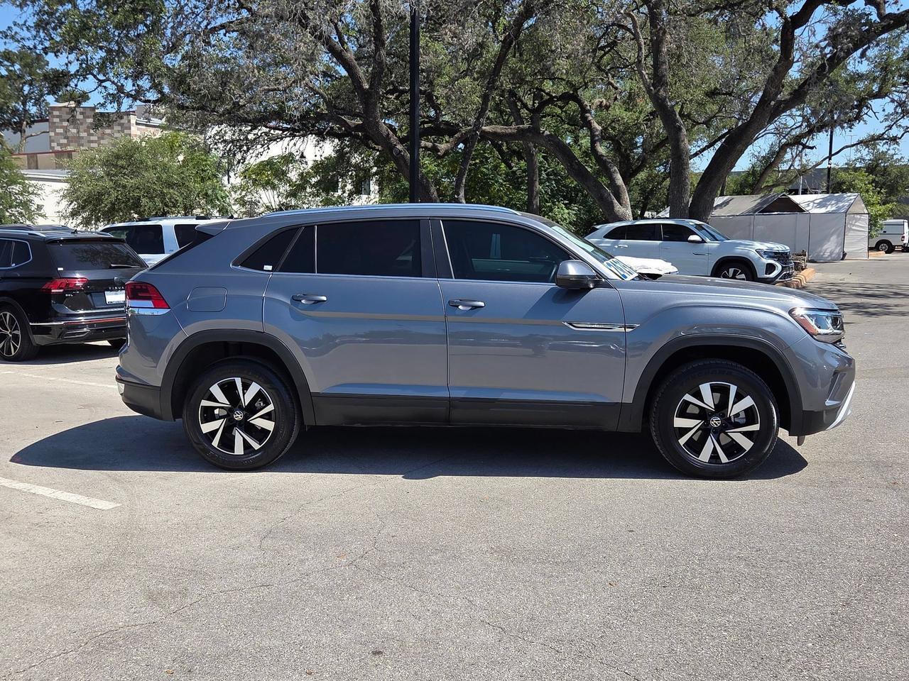 2023 Volkswagen Atlas Cross Sport 2.0T SE