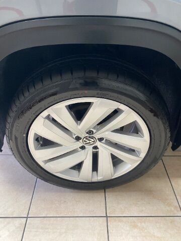 2023 Volkswagen Atlas Cross Sport 2.0T SE w/Technology Charlotte NC