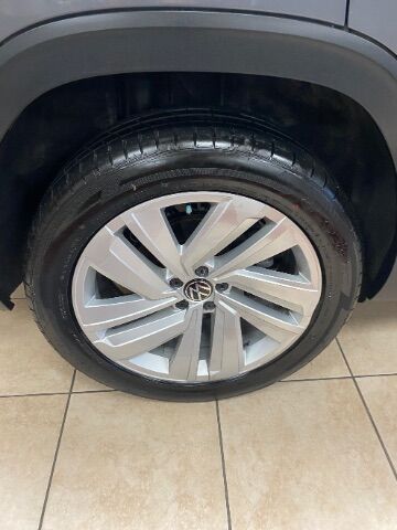 2023 Volkswagen Atlas Cross Sport 2.0T SE w/Technology Charlotte NC