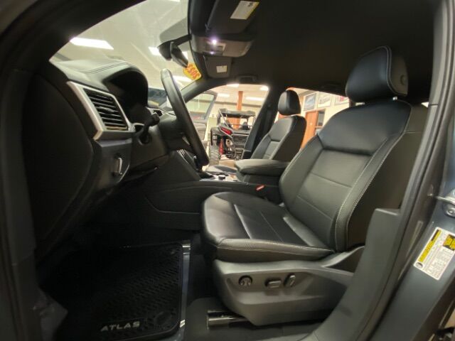 2023 Volkswagen Atlas Cross Sport 2.0T SE w/Technology Charlotte NC