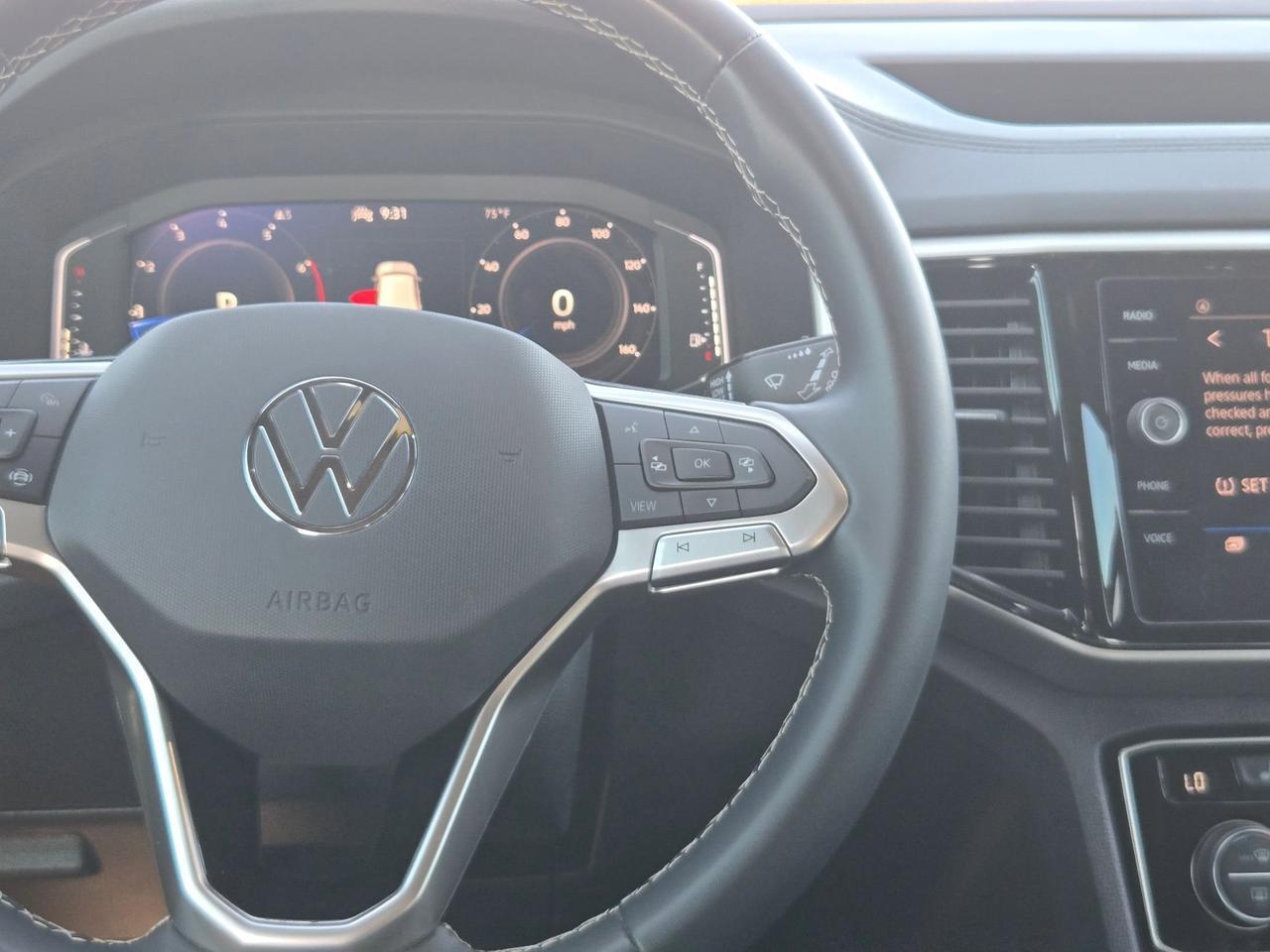 2023 Volkswagen Atlas Cross Sport 2.0T SE w/Technology Castroville TX