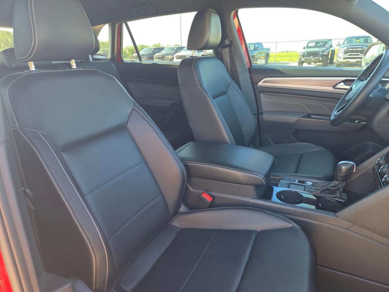 2023 Volkswagen Atlas Cross Sport 2.0T SE w/Technology Castroville TX