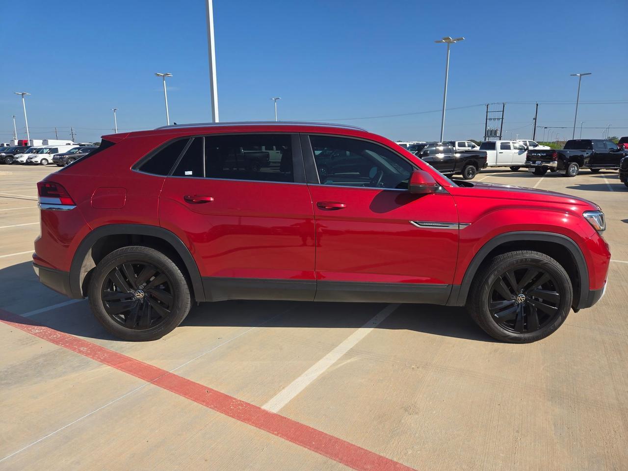 2023 Volkswagen Atlas Cross Sport 2.0T SE w/Technology