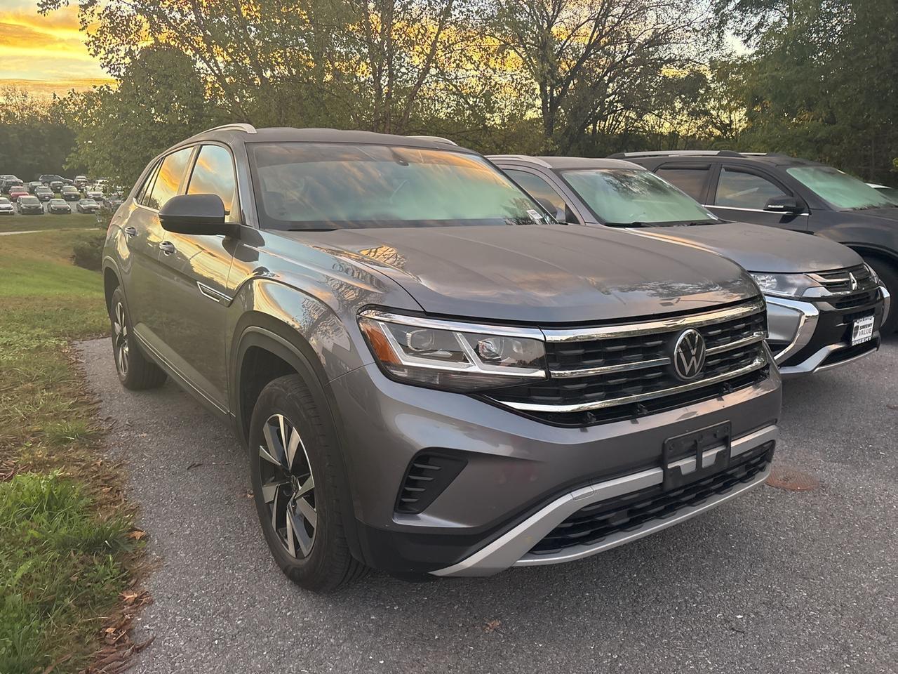 2023 Volkswagen Atlas Cross Sport 2.0T SE Hagerstown MD