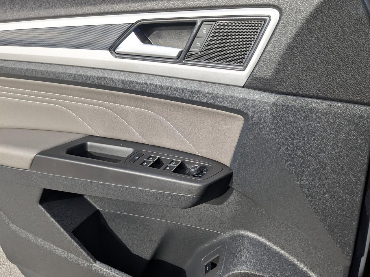 2023 Volkswagen Atlas Cross Sport 2.0T SEL R-Line Black San Antonio TX