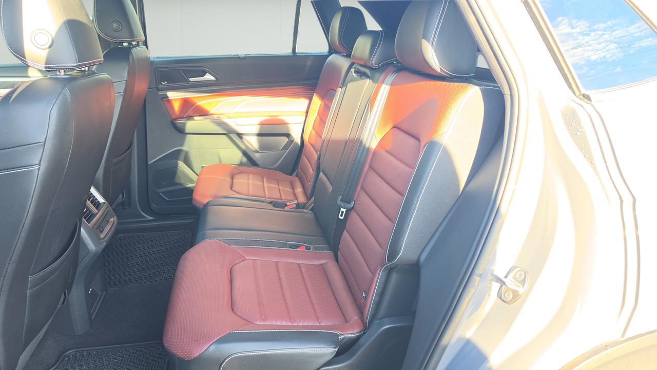 2023 Volkswagen Atlas Cross Sport 3.6L V6 SEL Premium R-Line