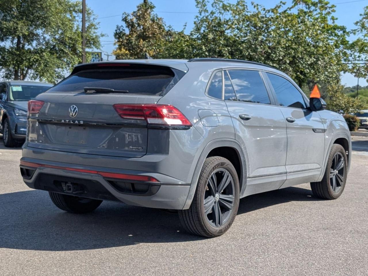 2023 Volkswagen Atlas Cross Sport 3.6L V6 SEL R-Line